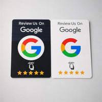 Tarjeta NFC de reseñas de Google de Zapheno: la cara frontal blanca y la trasera negra, una junto a otra