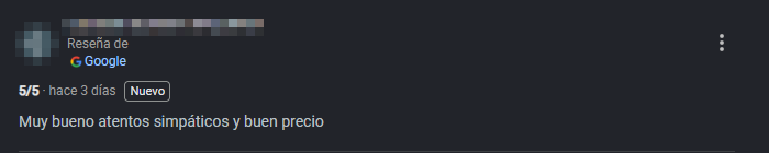 Captura de una reseña de cinco estrellas en Google, con el nombre de quien la escribió tapado